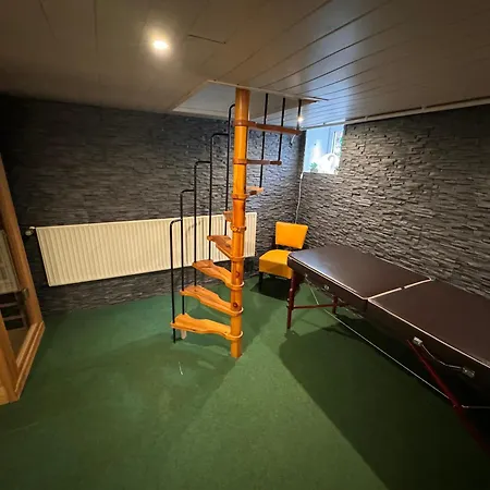 Ferienhaus Bobenthal 度假居 Bobenthal